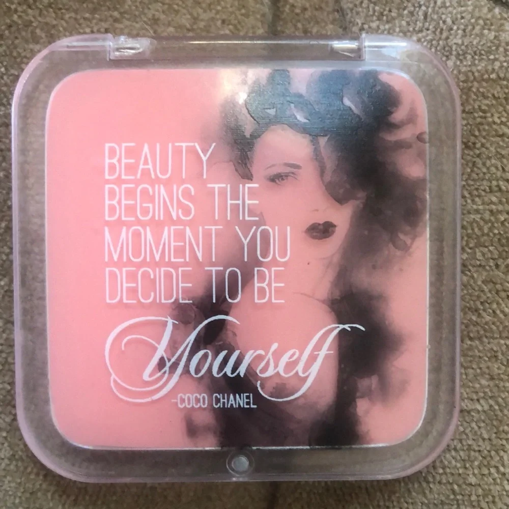 Compact Mirror